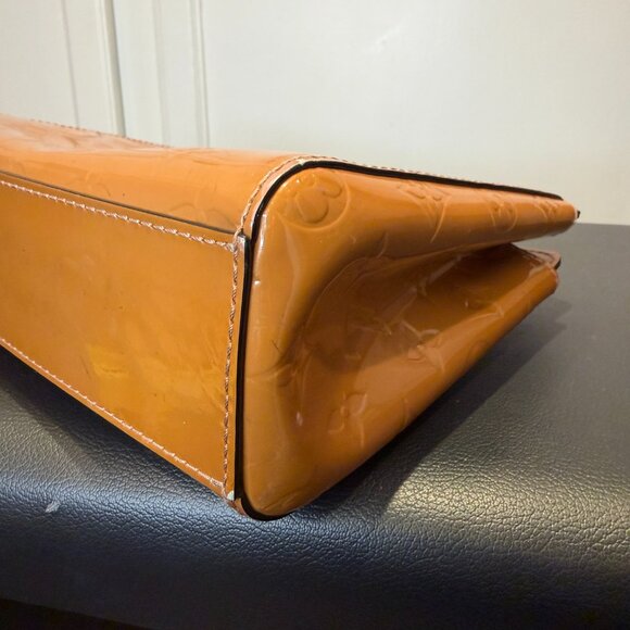 Authentic Louis Vuitton Catalina BB Vernis Patent Leather Handbag Golden - Picture 6 of 15